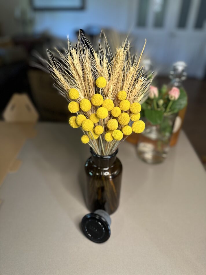 Paddock Posy Hamper - One Mixed Bunch of Billy Buttons and Wheat with Vase, Dried Garnish and Seeds (inc domestic postage) - Image 3